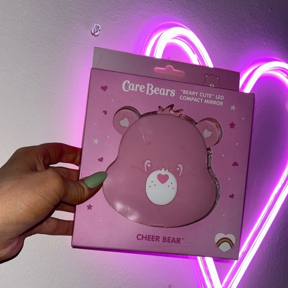 Care Bears Cheer Bear LED impressions Compact  Mirror - Picture 1 of 6